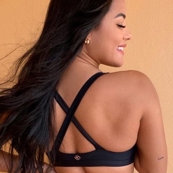 Kiss my peach kiwi crossback top size small - Picture 2 of 2